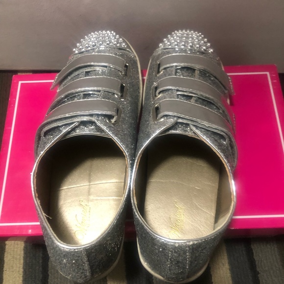 Silver sparkle sneakers - Picture 6 of 7